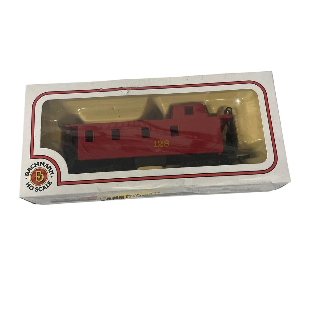 Bachmann HO Scale Red Caboose Freight Car #128 New in Box NIB Model Train